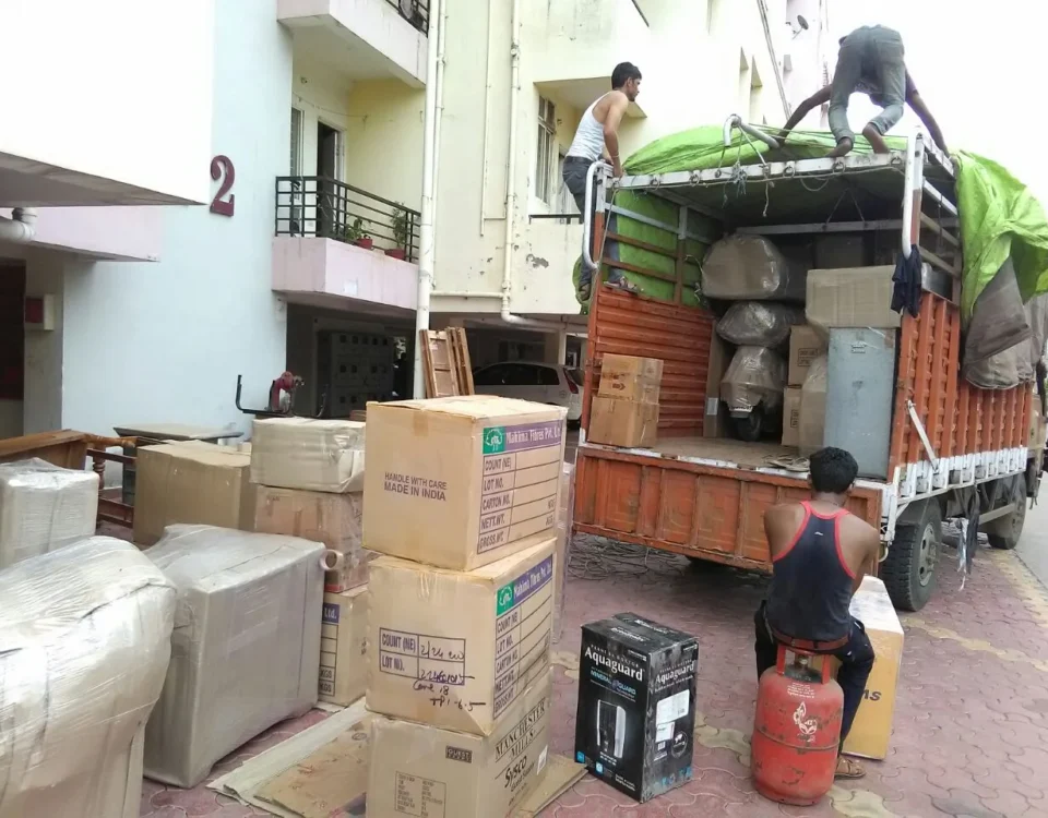 Packers and Movers in Phusro